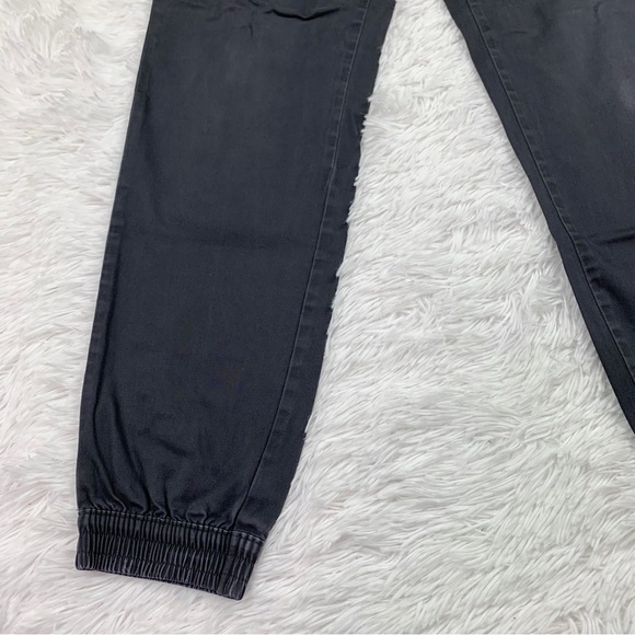 Abercrombie and Fitch men chino joggers pants elastic waist in black - Picture 2 of 10